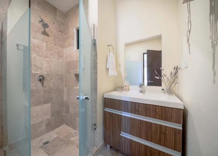 Oasis - 2 Bedroom With Pool, Gym, Private Terrace - At Veranto